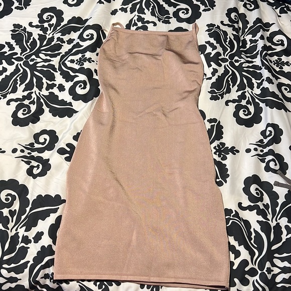 Guess new dress size S - Picture 2 of 6